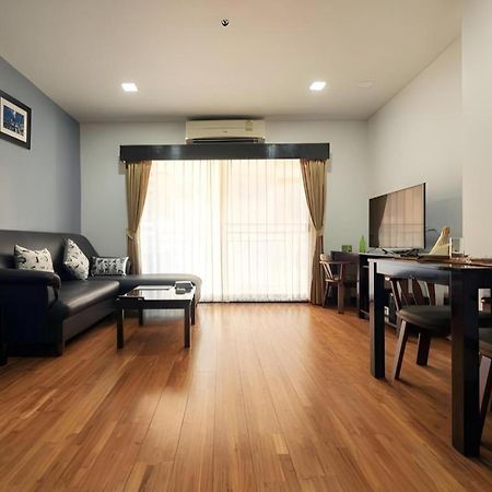 J Town Serviced Apartments&Hotel Si Racha Exterior foto